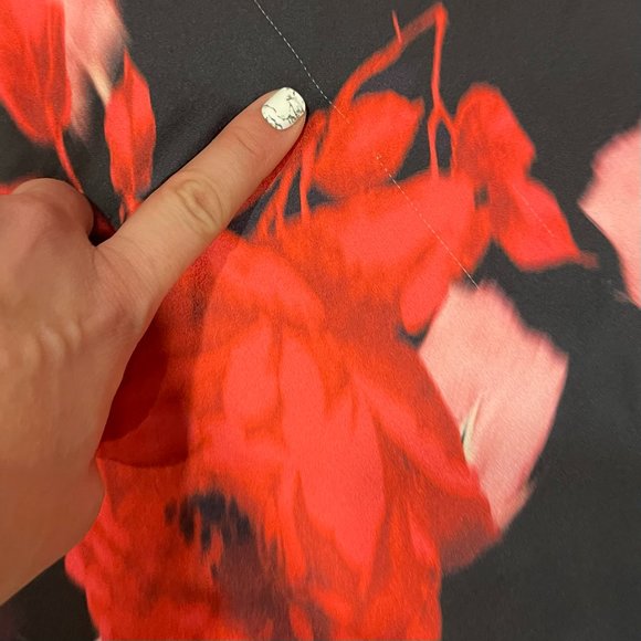 NWT‎ Victoria's Secret Black & Red Silky Floral Nightdress, Size M - Picture 4 of 5